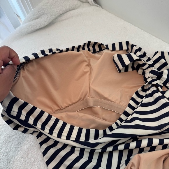 J.Crew One-shoulder one-piece swimsuit in classic stripe Navy/Ivory - Picture 8 of 15